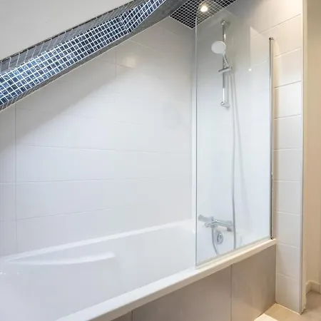 아파트 Ideal - Quiet Garden - Free Parking